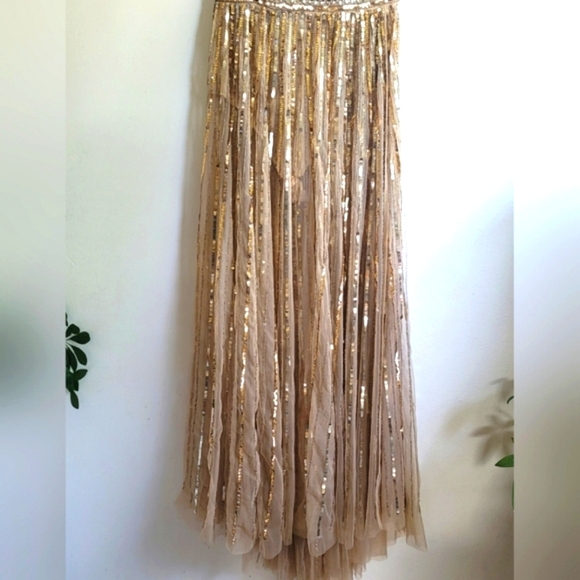 Mac Duggal,‎ Sequined Wrapover  Sleeveless Gown, Nude Gold, Size 8, NWT - Picture 9 of 13